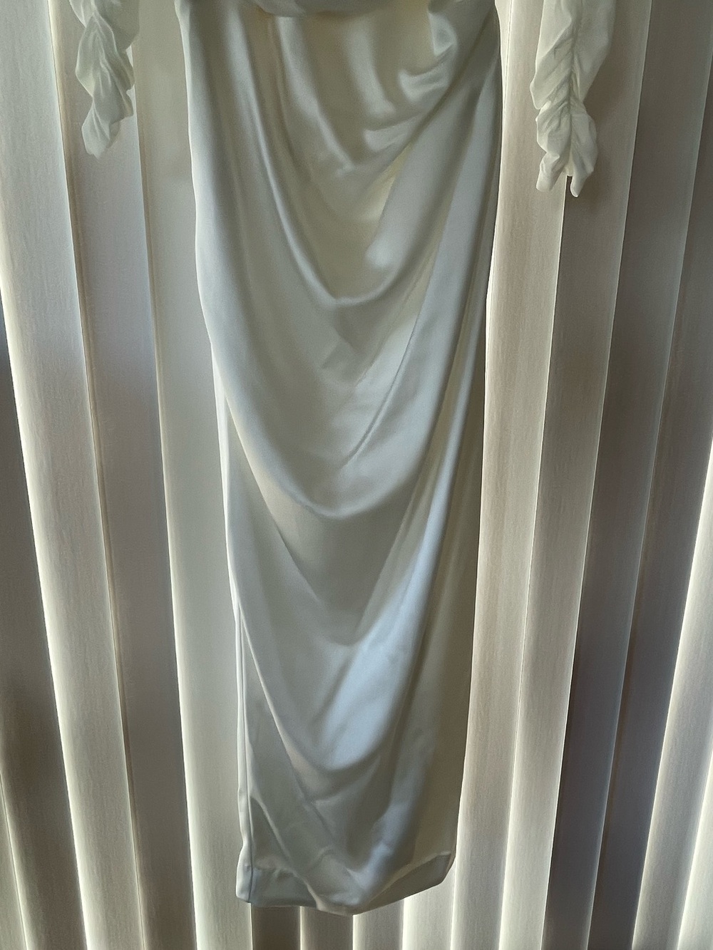 BHLDN - Anthropologie- Off-the-Shoulder Folded Bodice Ivory Wedding Gown- M - Picture 7 of 12